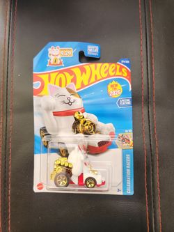 Hot Wheels Feline Lucky 2025