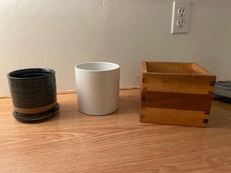 Garden pots $5 each