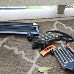 Thule Ski And Snowboard Attachments 