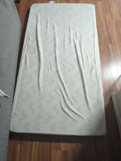 White Twin Mattress Width: 3" 3' Length: 6" 3' Twin Foam Cushion