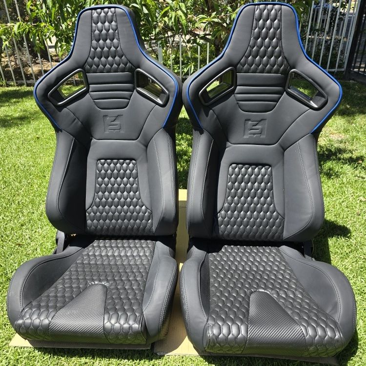 Universal Racing Seats 