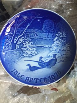 Collectable Fine Porcelin Plates. From 1970  And Others. 