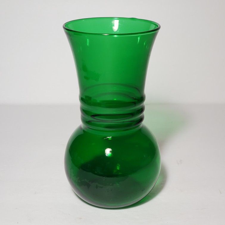 Vintage Anchor Hocking Green Glass Vase