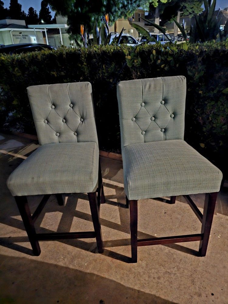 Chairs / Sillas