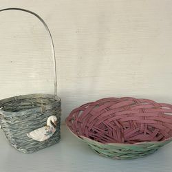 Set of 2 Wicker Baskets Blue & Pink Swan Figurine Attached Decoration Tap See More for All Info 