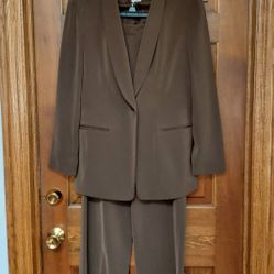 Jones New York size 10 women's 2 Pc brown suit