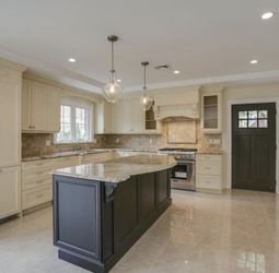 Kitchen Cabinets Vanities Pantries