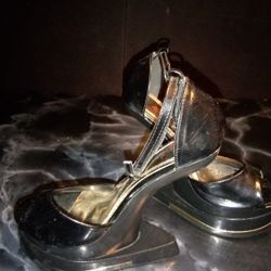 THESE  ARE THE DANCER SHOES TOO!!