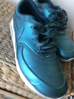 Nike Shoes 7.5 Women