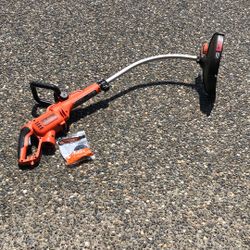 B & D 14” String Trimmer