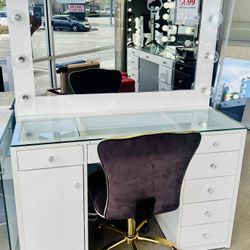 VANITY SET GRY WHT OR BLK 