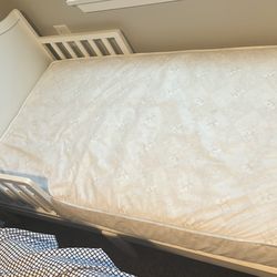 toddler crib and matress
