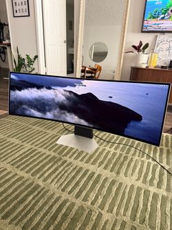 Samsung 49” Odyssey OLED G9 G95SC Curved Gaming Monitor – 240Hz – OLED – DQHD