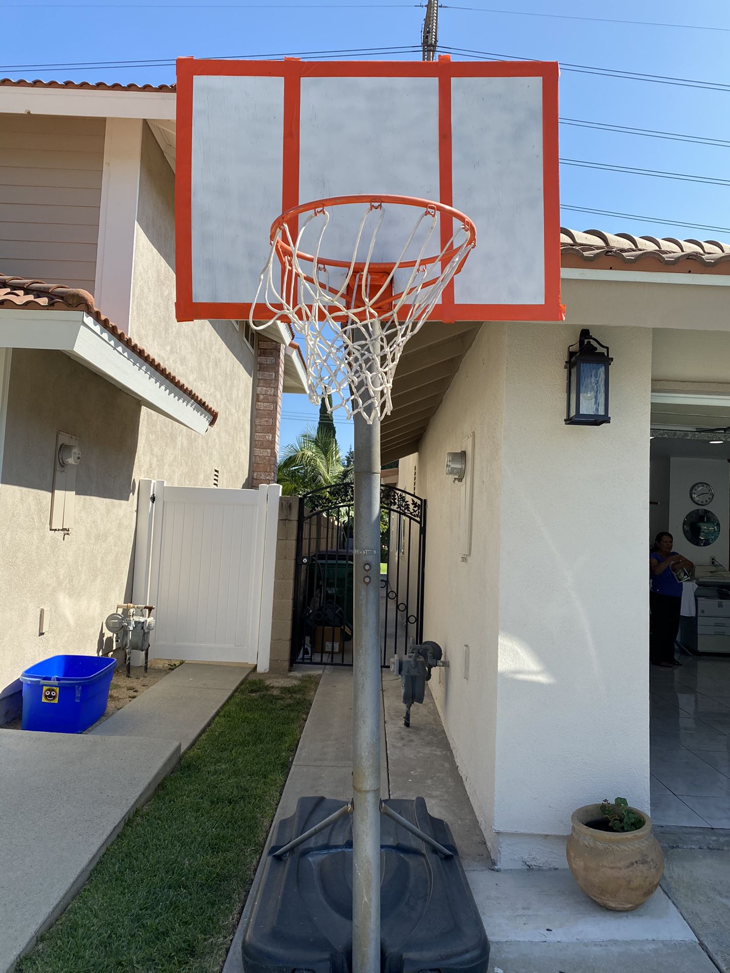 Basketball ball hoop Free need it gone