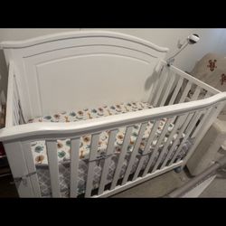Crib + Mattress