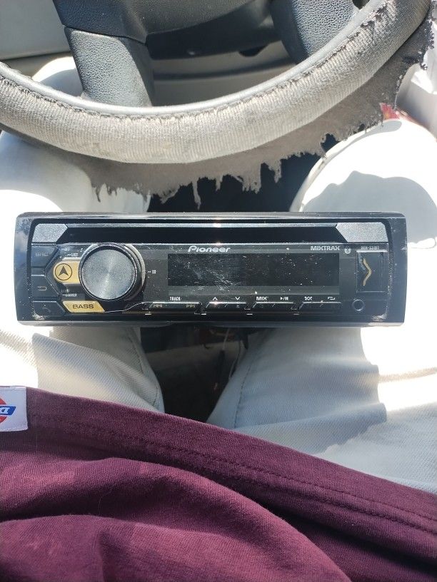 Pioneer Single Din Stereo
