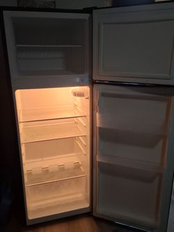 7.5 cubic ft mini fridge