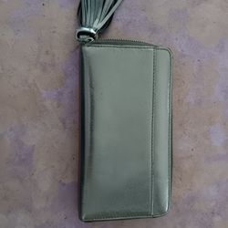 Stella and Dot Learher Metallic Clutch Wallet