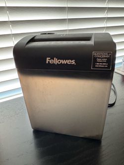 Fellowes small paper shredder