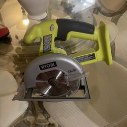 Riyobi Circular Saw In Great Condition Comes With Battery 60$  OBO