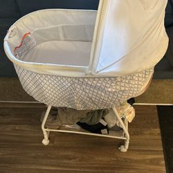 Free Basinet / Baby Carrier