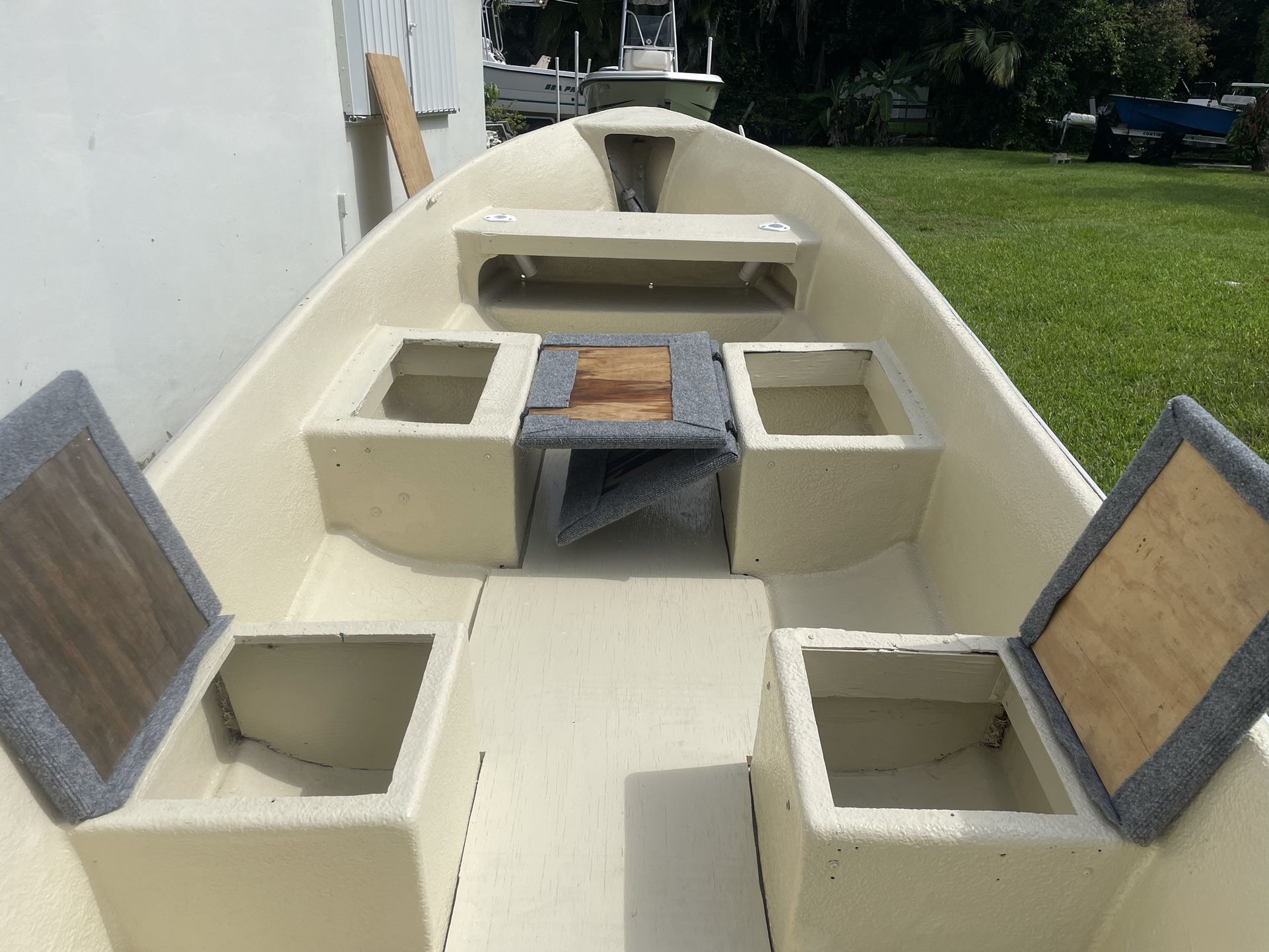 14ft Flats Boat Jon boat Skiff for Sale in Miami, FL OfferUp