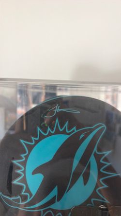 Tyreek hill signed helmet authenticated