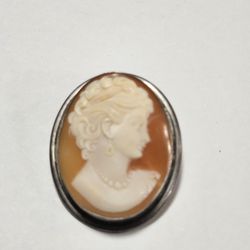 Silver cameo