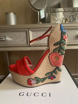 Gucci  platform wedges size 37/7