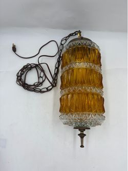 Vintage Hollywood Regency Swag Hanging Lamp Pineapple Cut Pattern Amber