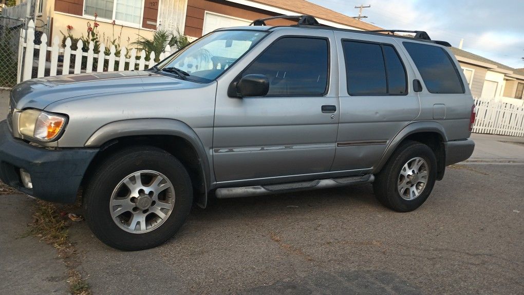 !!NISSAN PATHFINDER!!! 01...