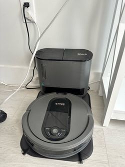 Shark EZ Robot Vacuum with Self-Empty Base (Model AV911S) – Wi-Fi & Alexa