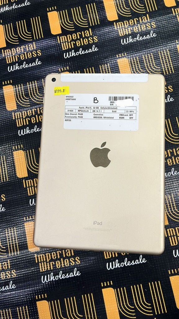 iPad 5 32gb WiFi + Cellular Unlocked