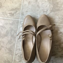 Size 8 Tan Wedge 