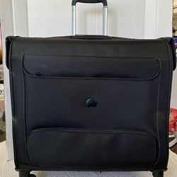 Delsey Paris Tour Air Spinner Garment Bag