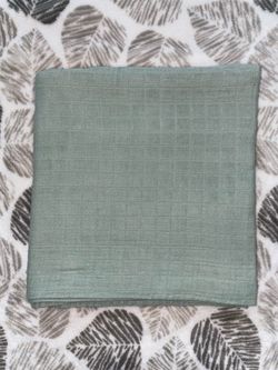 Life tree muslin baby swaddle