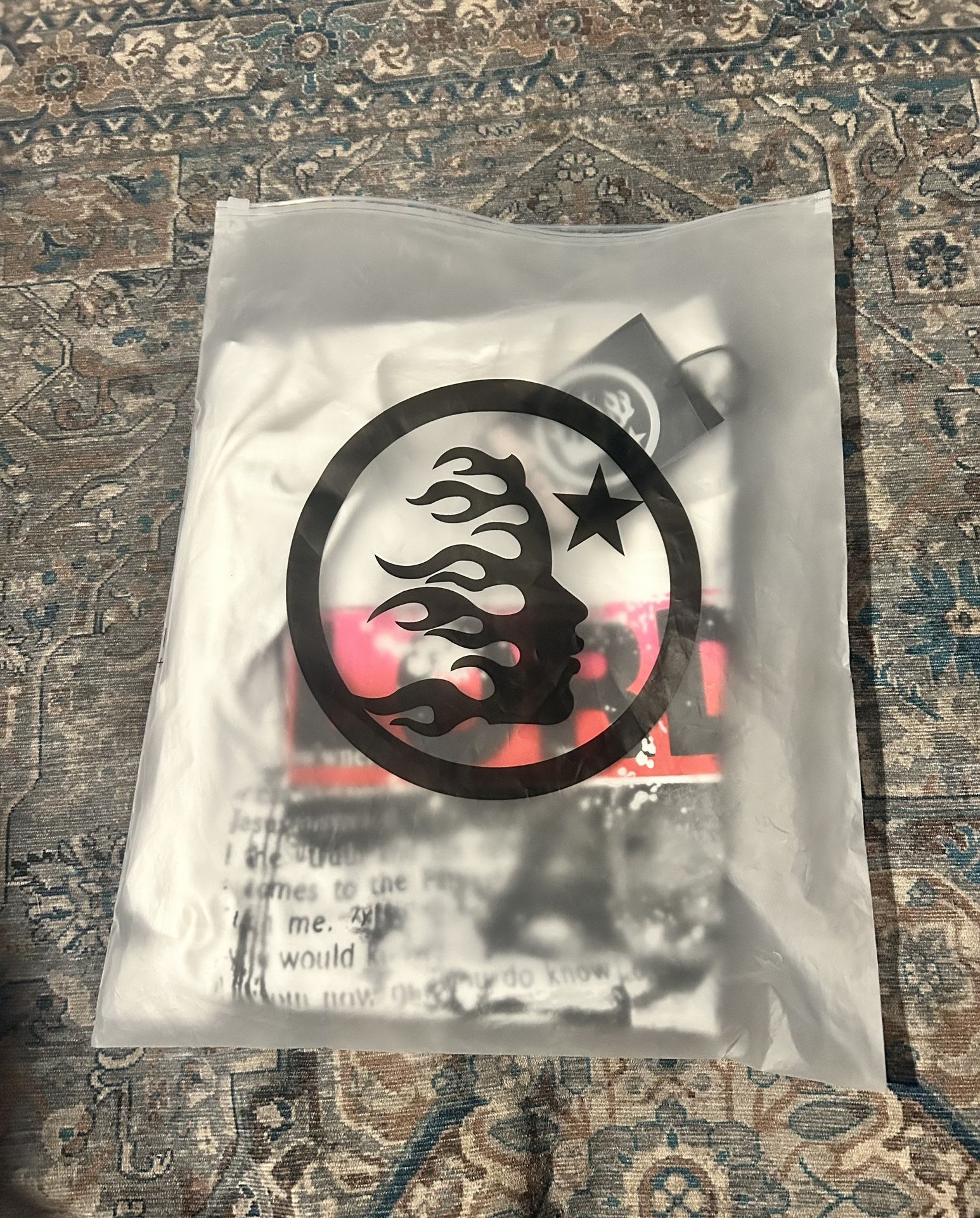 Hellstar Graphic Shirt Print, Size M with nfc tag