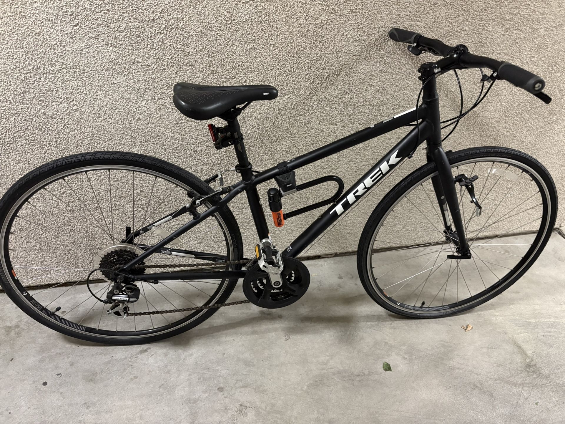 Road Bike And Hybrid Bike For Sale