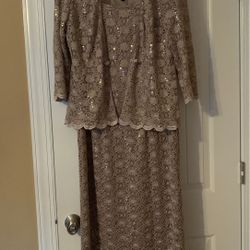 Beautiful two pieces grown