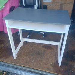 Solid Wooden Table With A Shelf Like New 