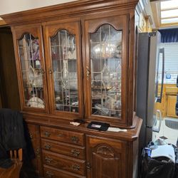 China Cabinet (Without Stuff Inside)
