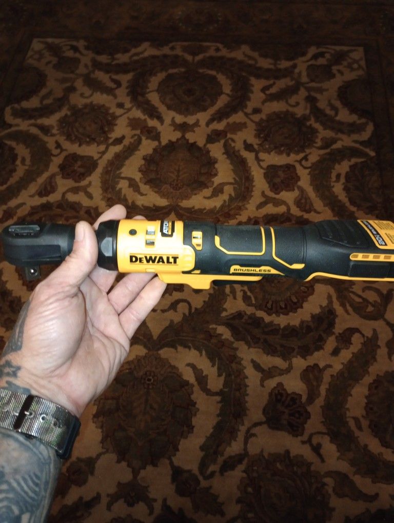 DeWalt 20v Brushless Ratchet 1/2 Drive
