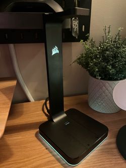 Corsair RGB Headphone Stand