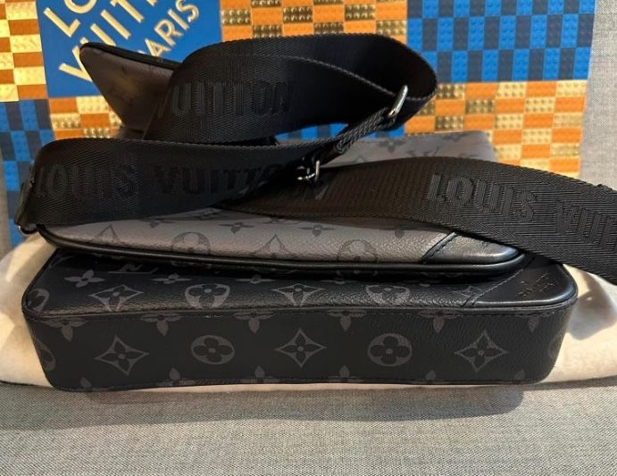 Louis Vuitton Trio Messenger
