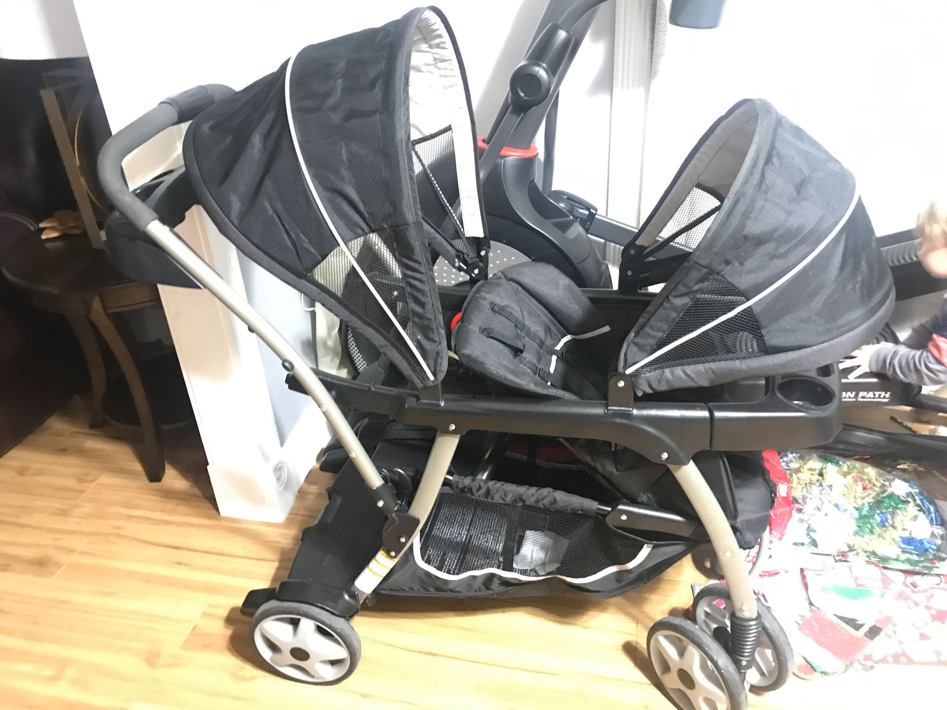 Graco double stroller sit and stand for Sale in VLG WELLINGTN, FL OfferUp