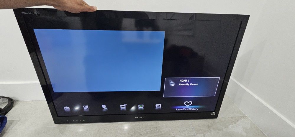 Sony BRAVIA 40" 1080p Tv