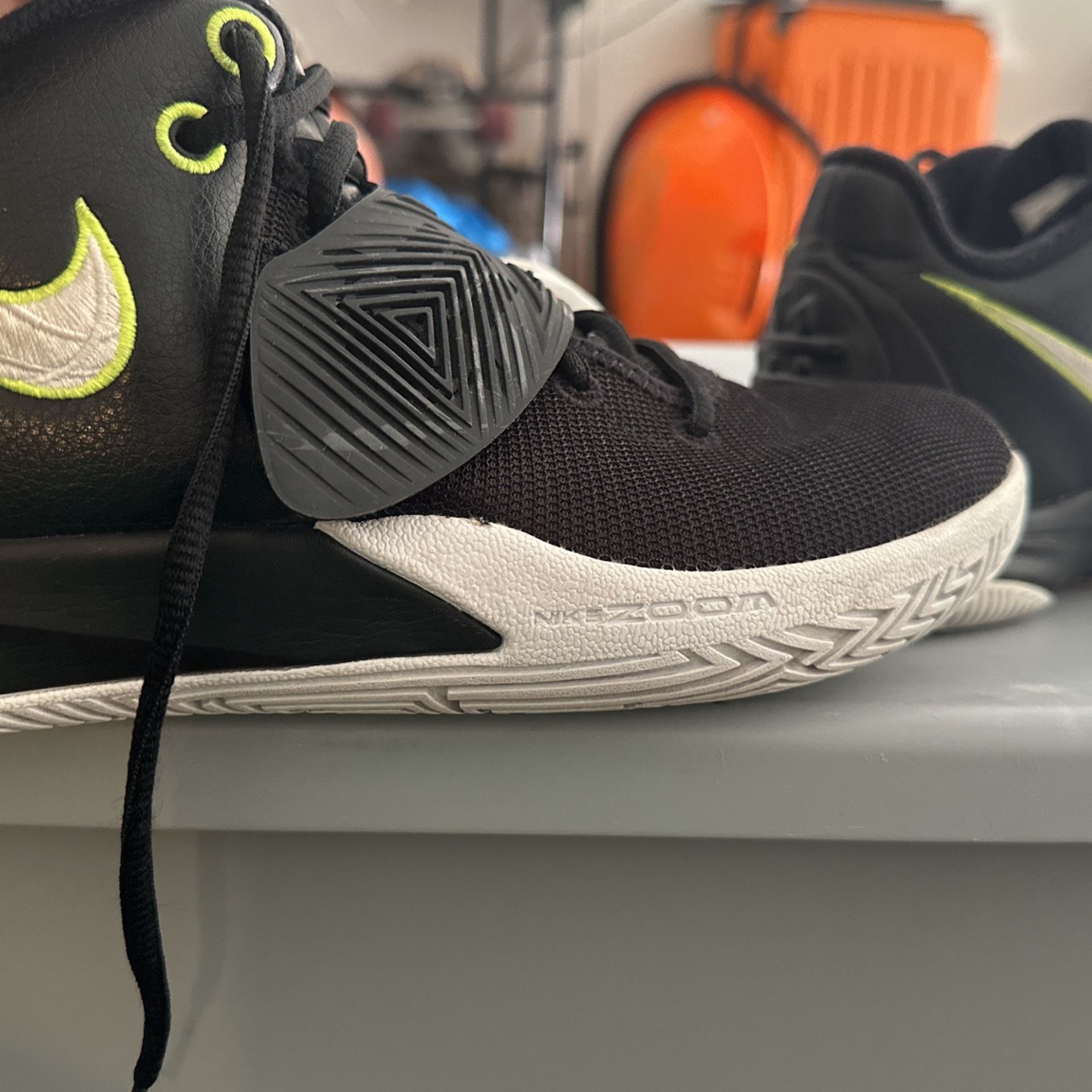 Kyrie Irving 9.5 Men’s Used And Clean