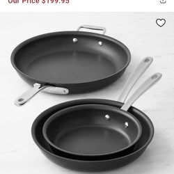 Brand New Pans (Set of 3)!!
