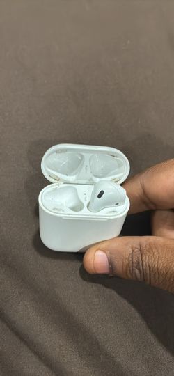 AirPods apple