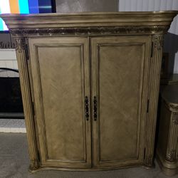 ARMOIRE (ASHLEY)